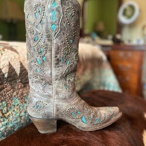 Corral Vintage Western Boots, gray and turquoise with decal
